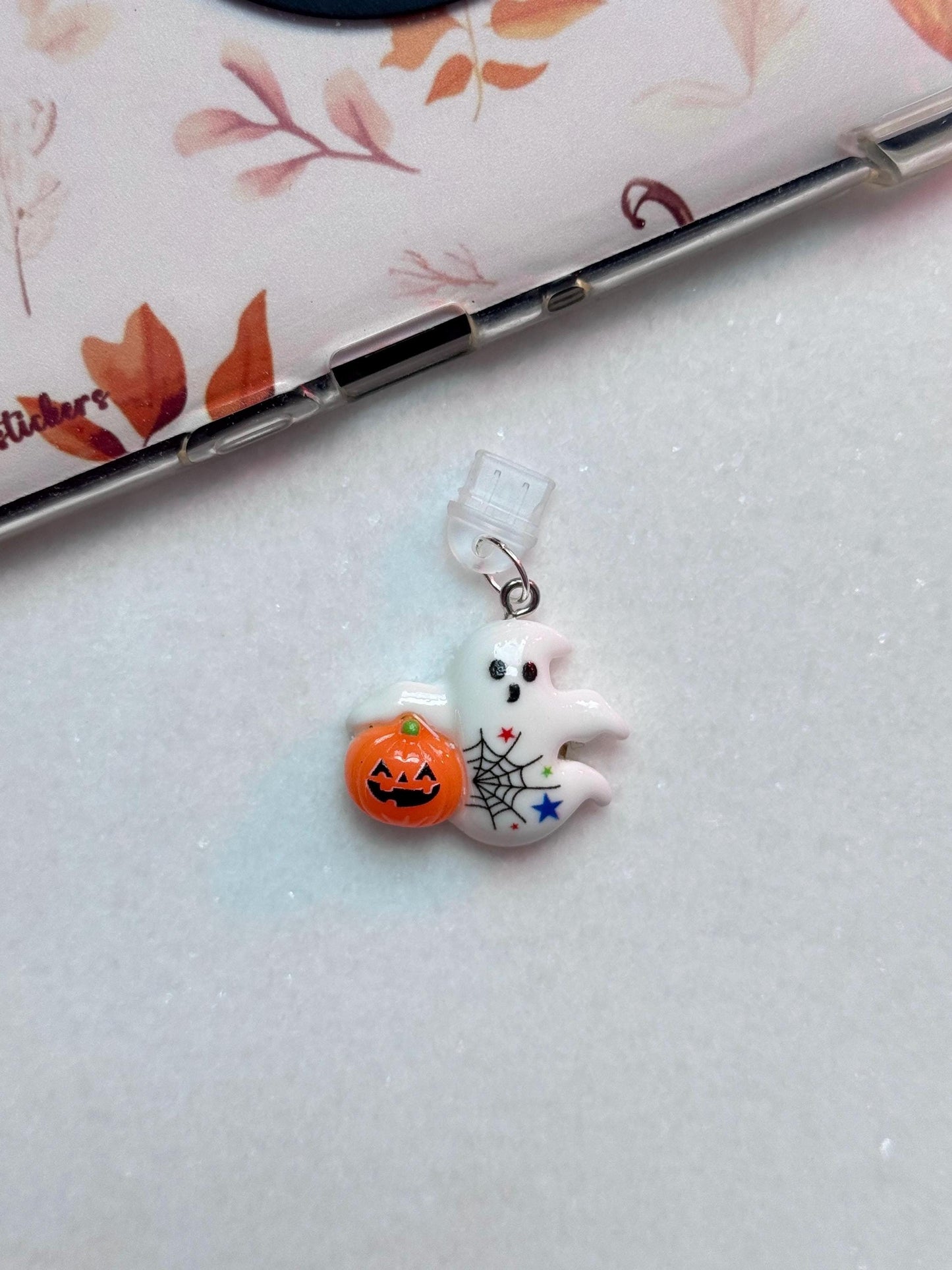 Ghost Dust Plug Charm – Halloween Kindle & Phone USB-C Accessory