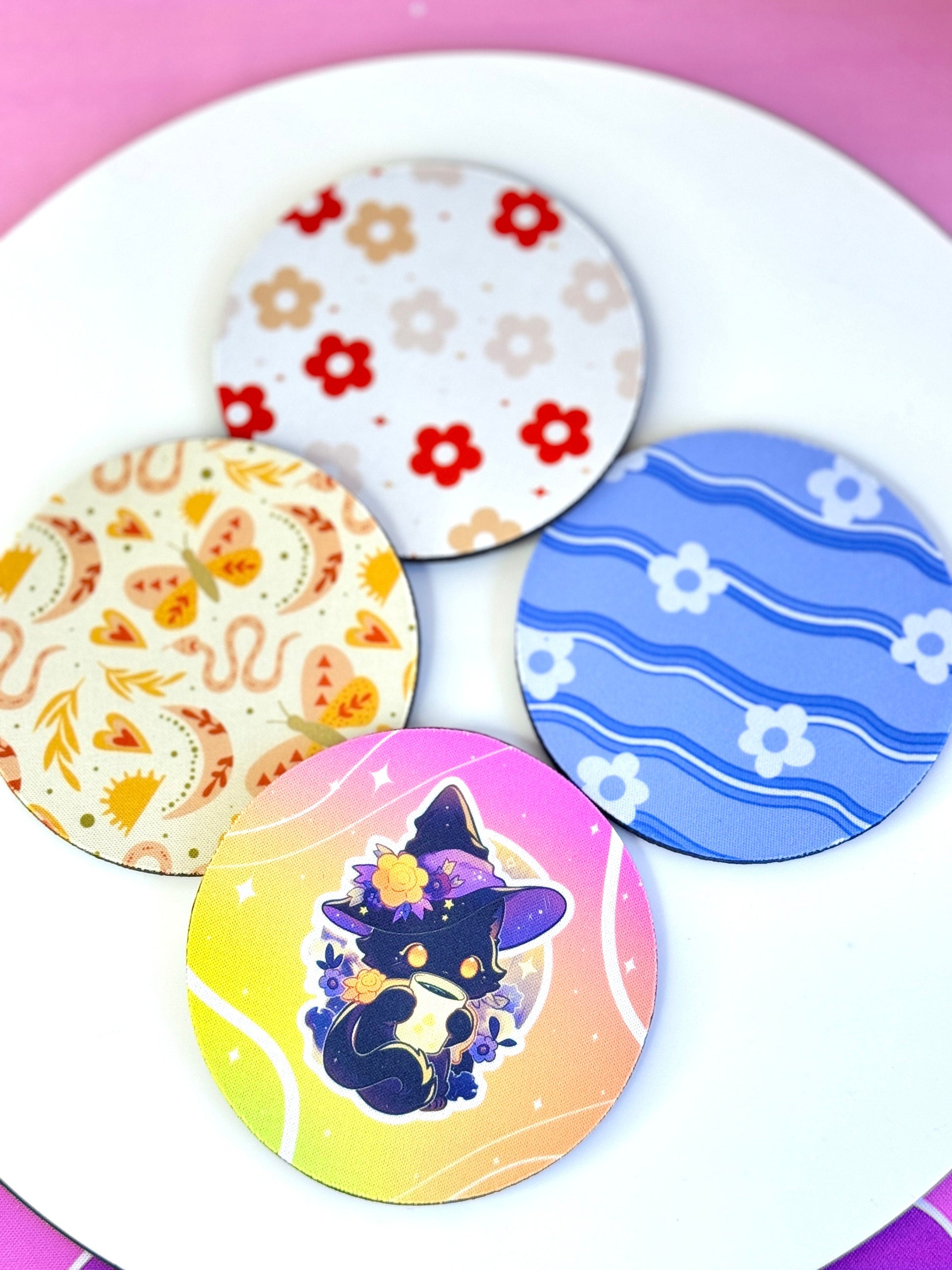 Cute Cup Coasters For Drinks, Set of 4 Round, Retro Flowers - Modern Cocktail Drink Bar Coasters Aesthetics Non Slip Rubber