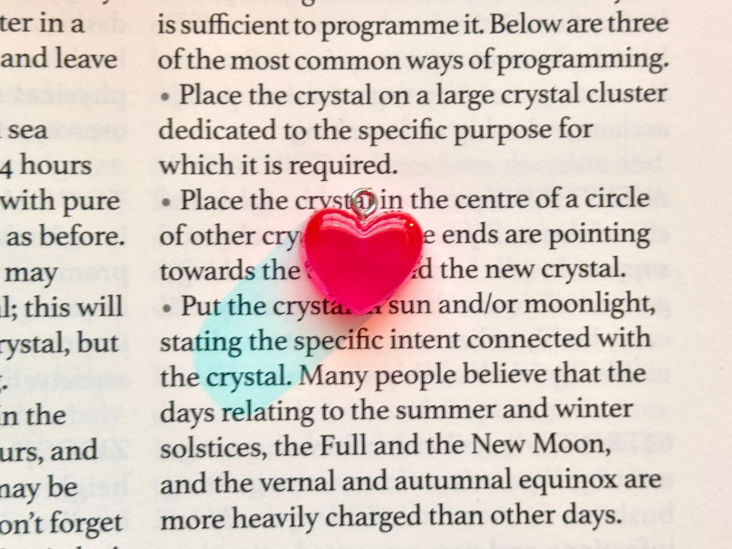 Resin Heart Dust Plug Charm: USB-C Kindle, Tablet, Phone Accessory