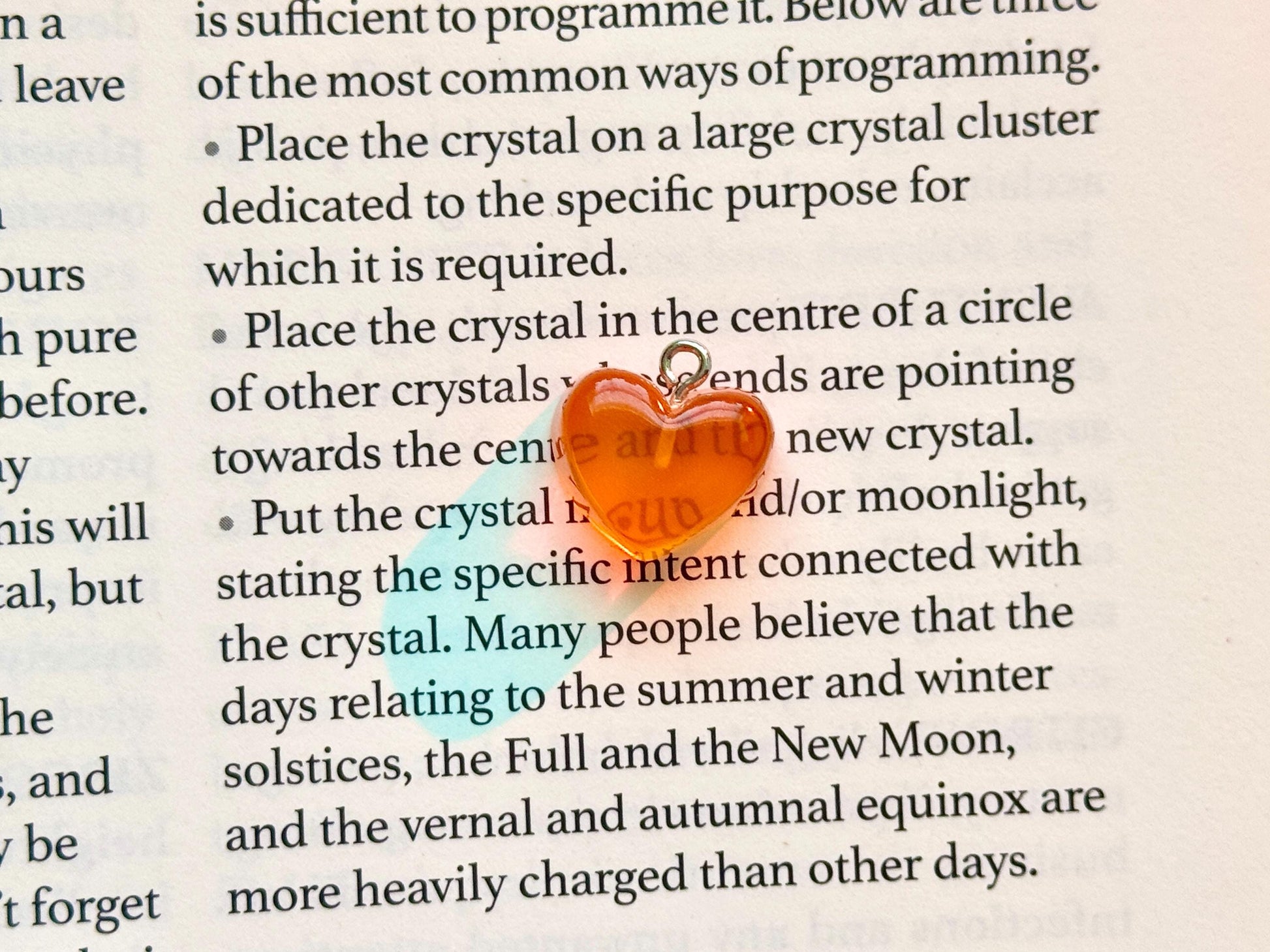 Resin Heart Dust Plug Charm: USB-C Kindle, Tablet, Phone Accessory