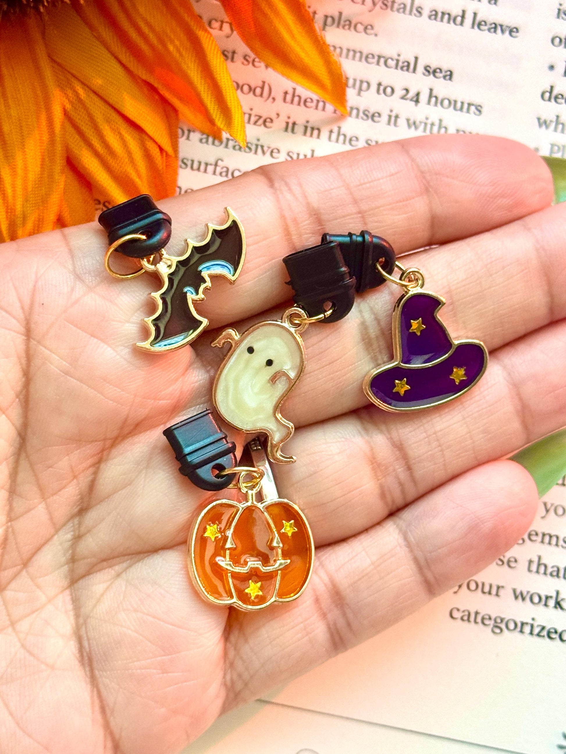 Halloween Kindle Charm: Spooky Resin Dust Plug - USB-C Port Cover