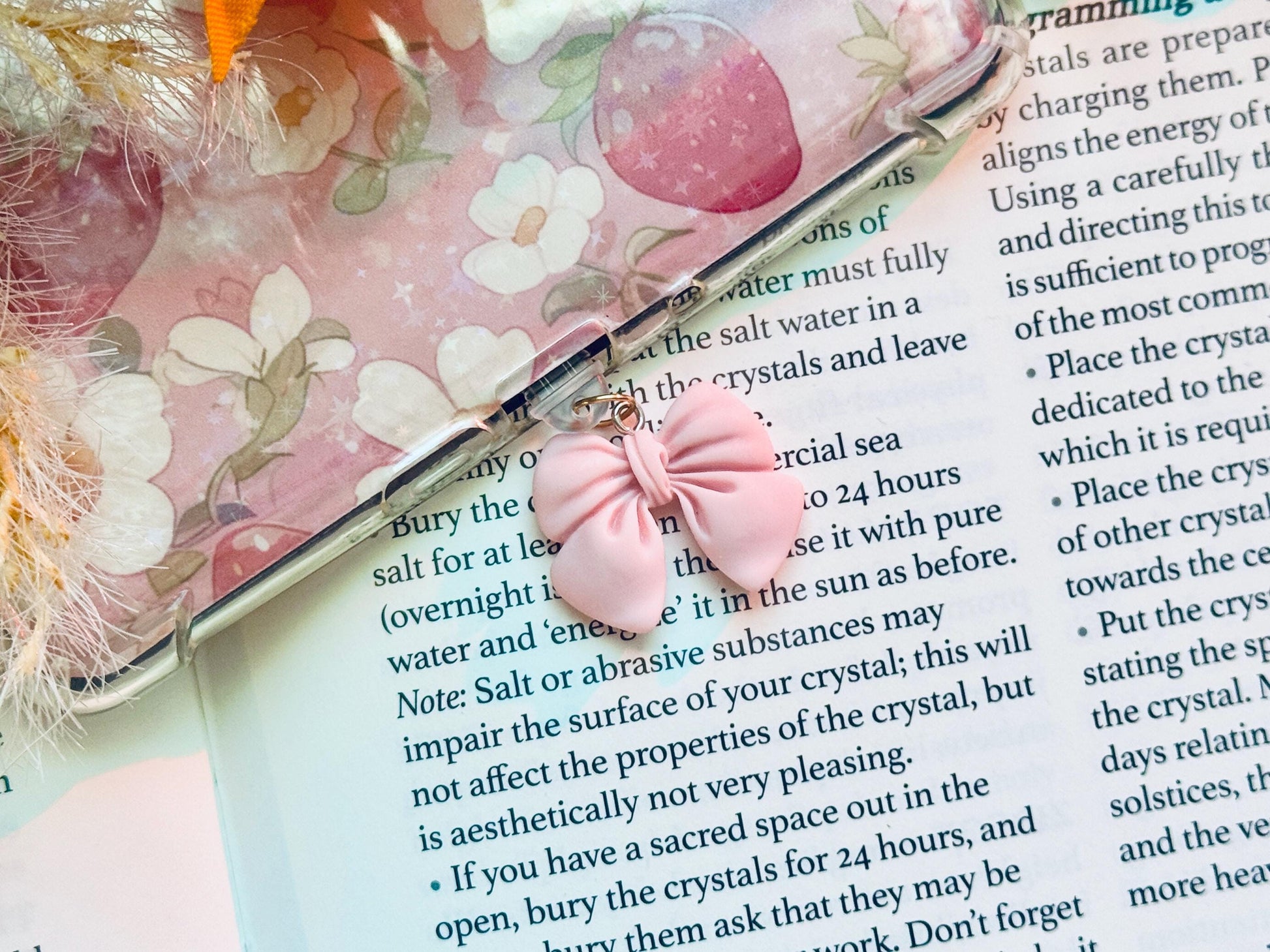 Bow Kindle Dust Plug Charm, Cute Tablet & Phone Accessories, Plug Charm Cover, Book Lover Gift, Resin Kindle Charm, Reading Accessory