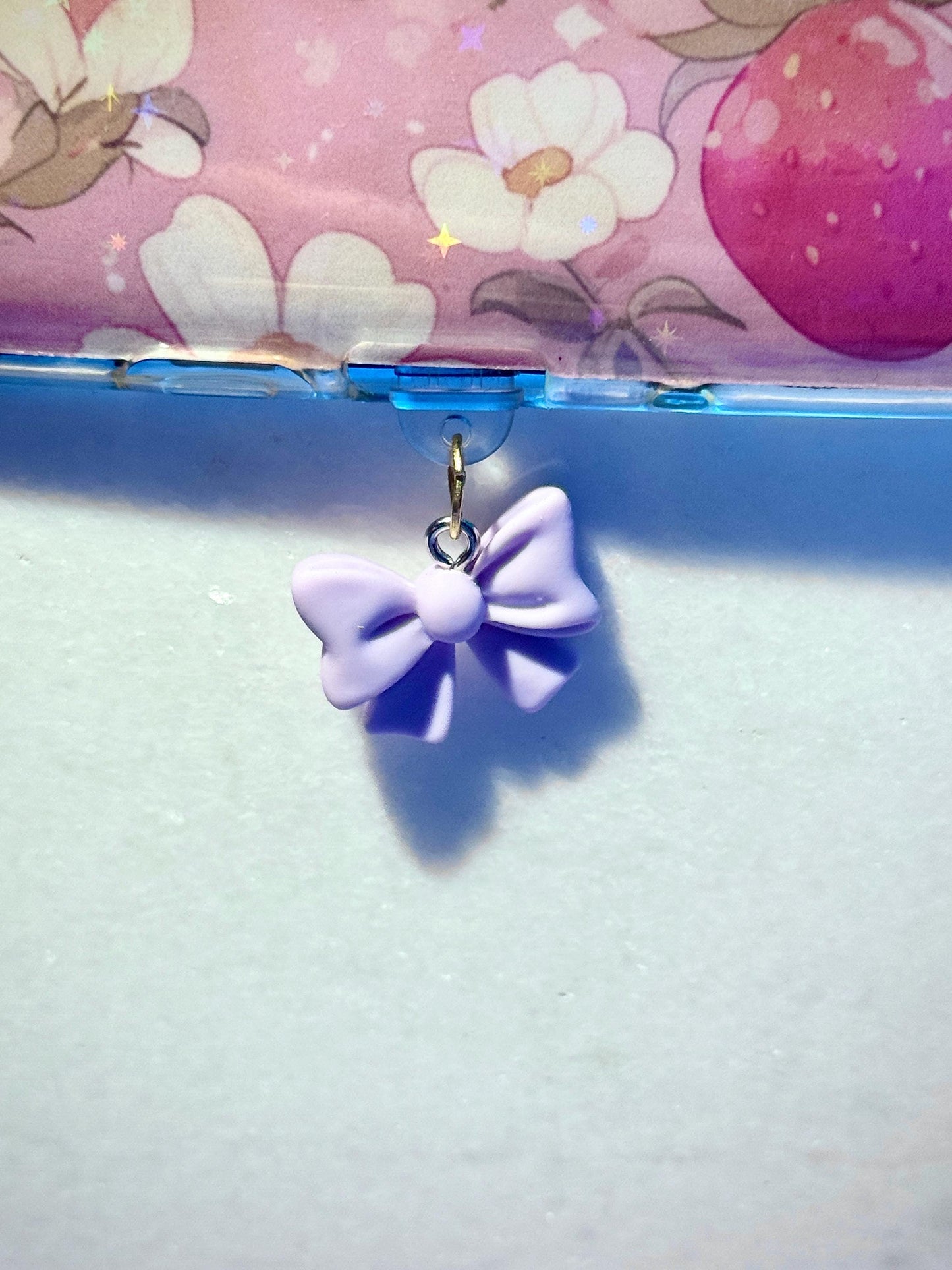 Pastel Bow Dust Plug Charm: Kawaii USB-C Phone, Tablet, Kindle Cover