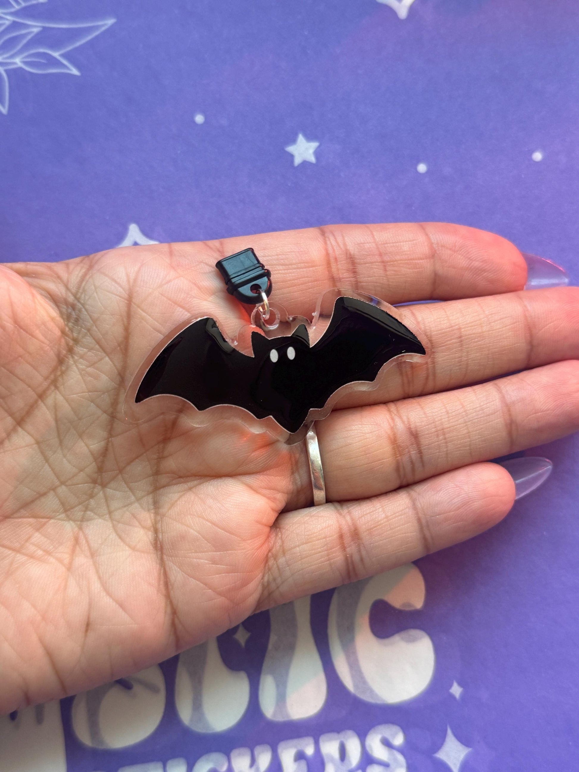 Bat Kindle Dust Plug Charm: Gothic USB-C Accessory