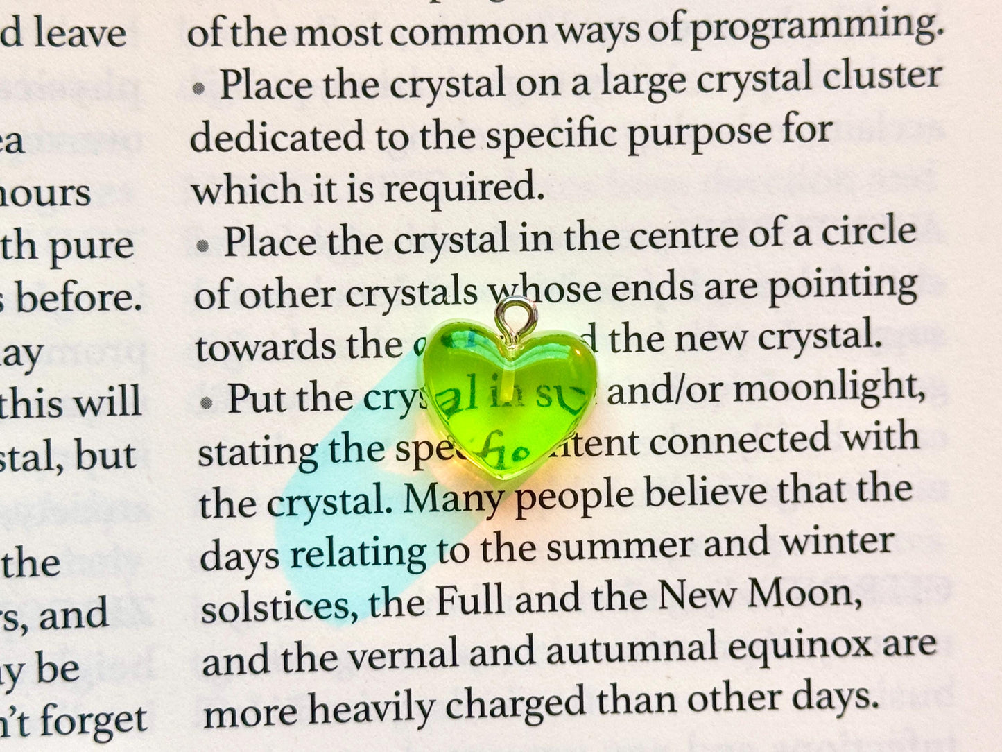 Resin Heart Dust Plug Charm: USB-C Kindle, Tablet, Phone Accessory