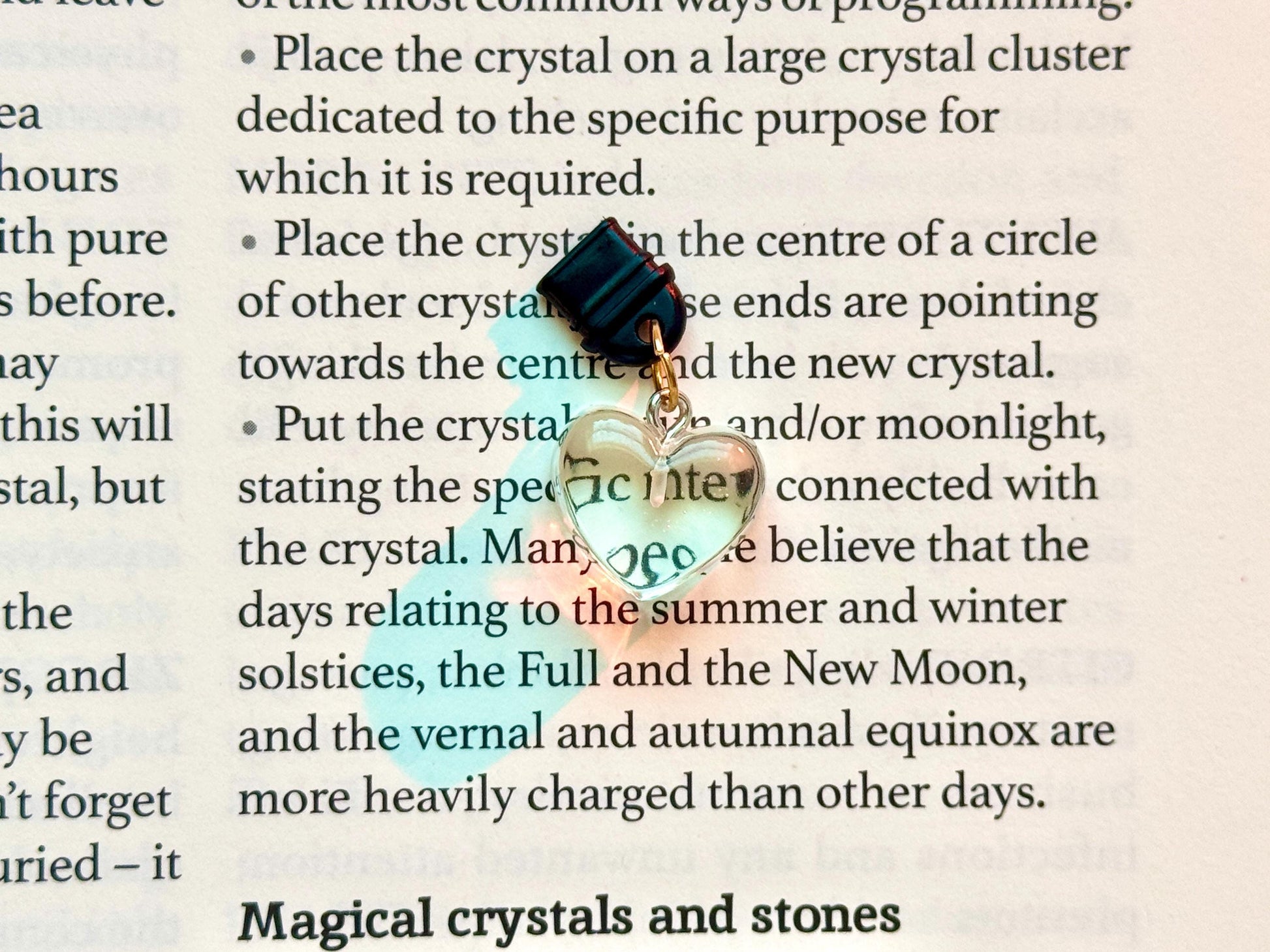 Resin Heart Dust Plug Charm: USB-C Kindle, Tablet, Phone Accessory