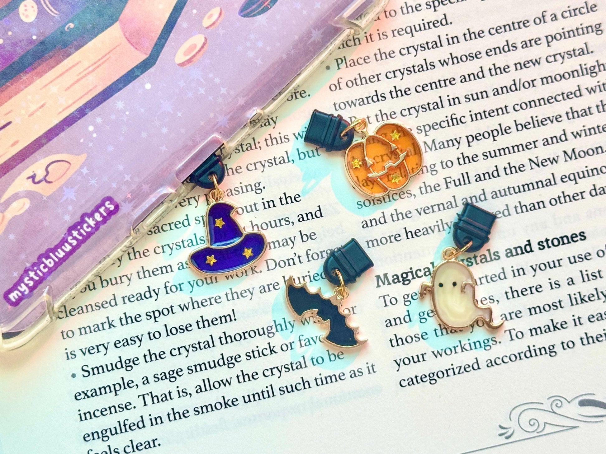 Halloween Kindle Charm: Spooky Resin Dust Plug - USB-C Port Cover