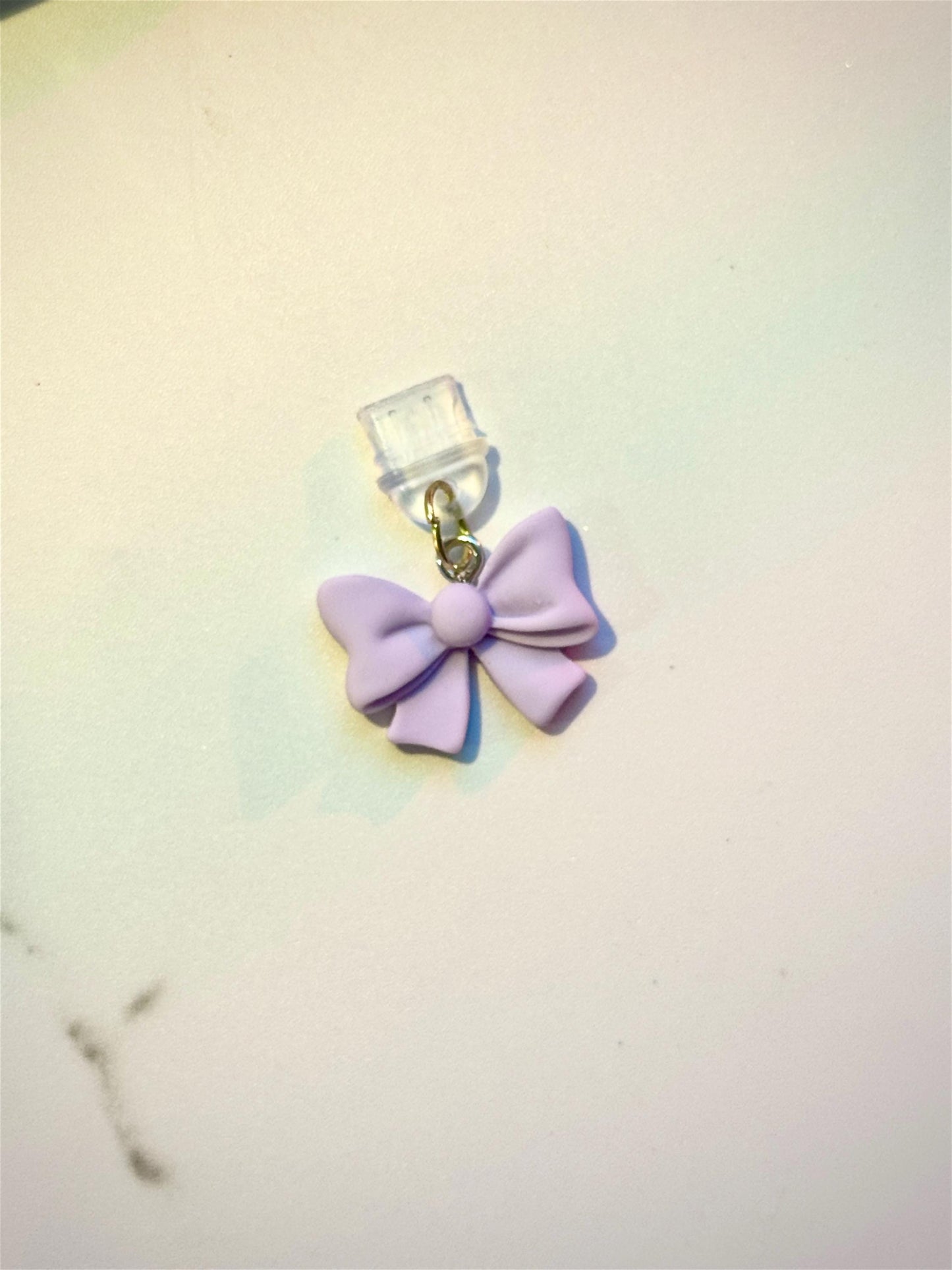 Pastel Bow Dust Plug Charm: Kawaii USB-C Phone, Tablet, Kindle Cover