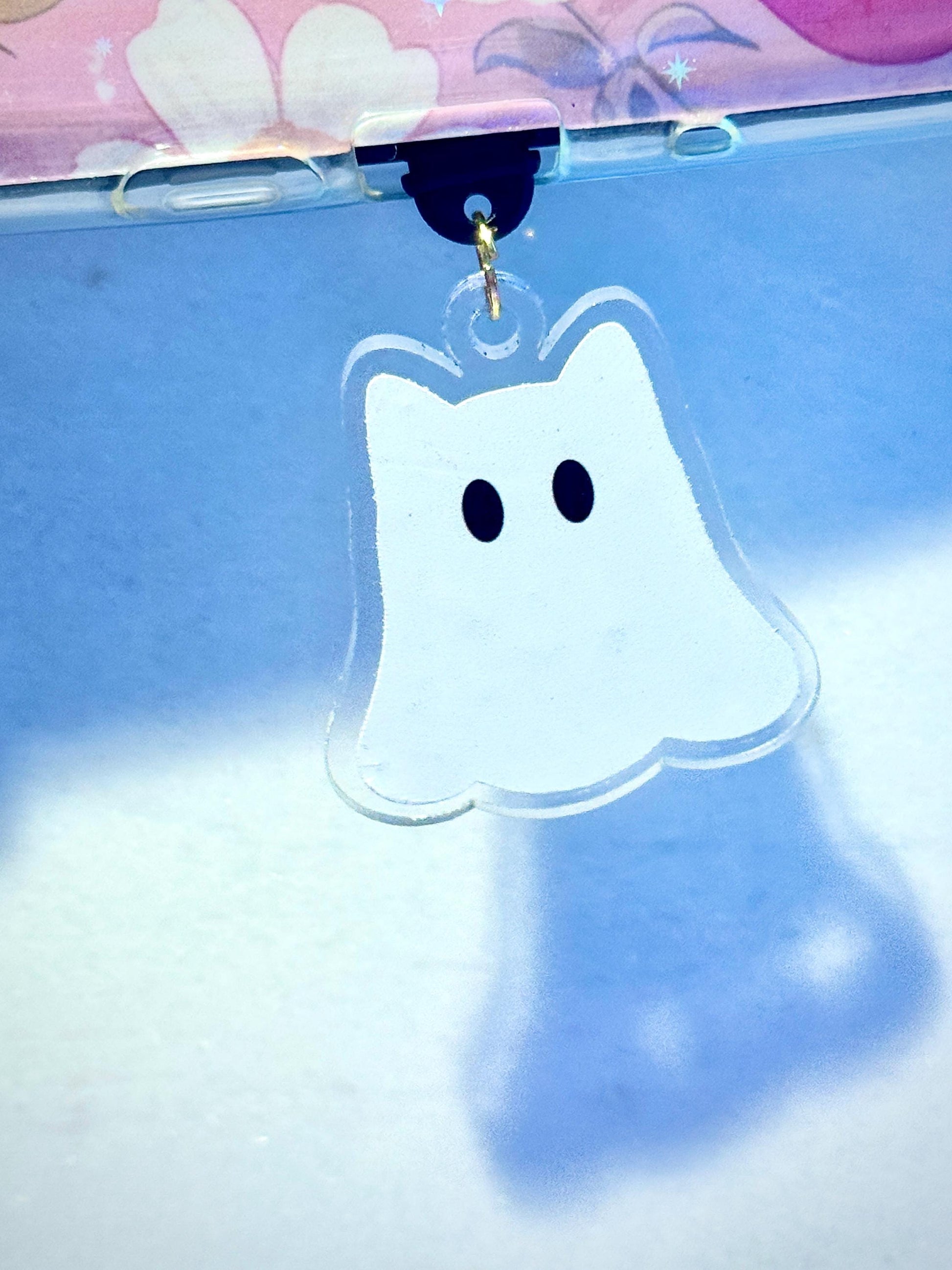Ghost Cat Kindle Dust Plug Charm – Kindle, Tablet, and Phone Acrylic USB-C Accessory