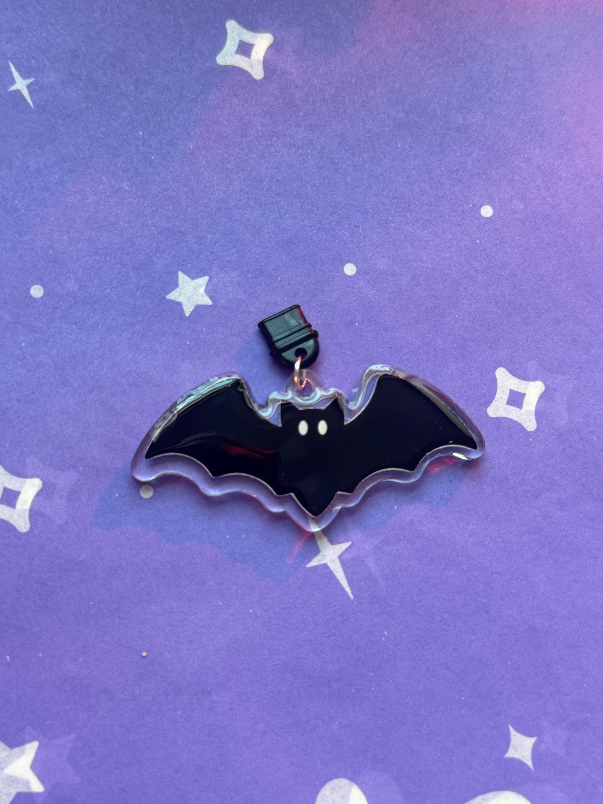 Bat Kindle Dust Plug Charm: Gothic USB-C Accessory
