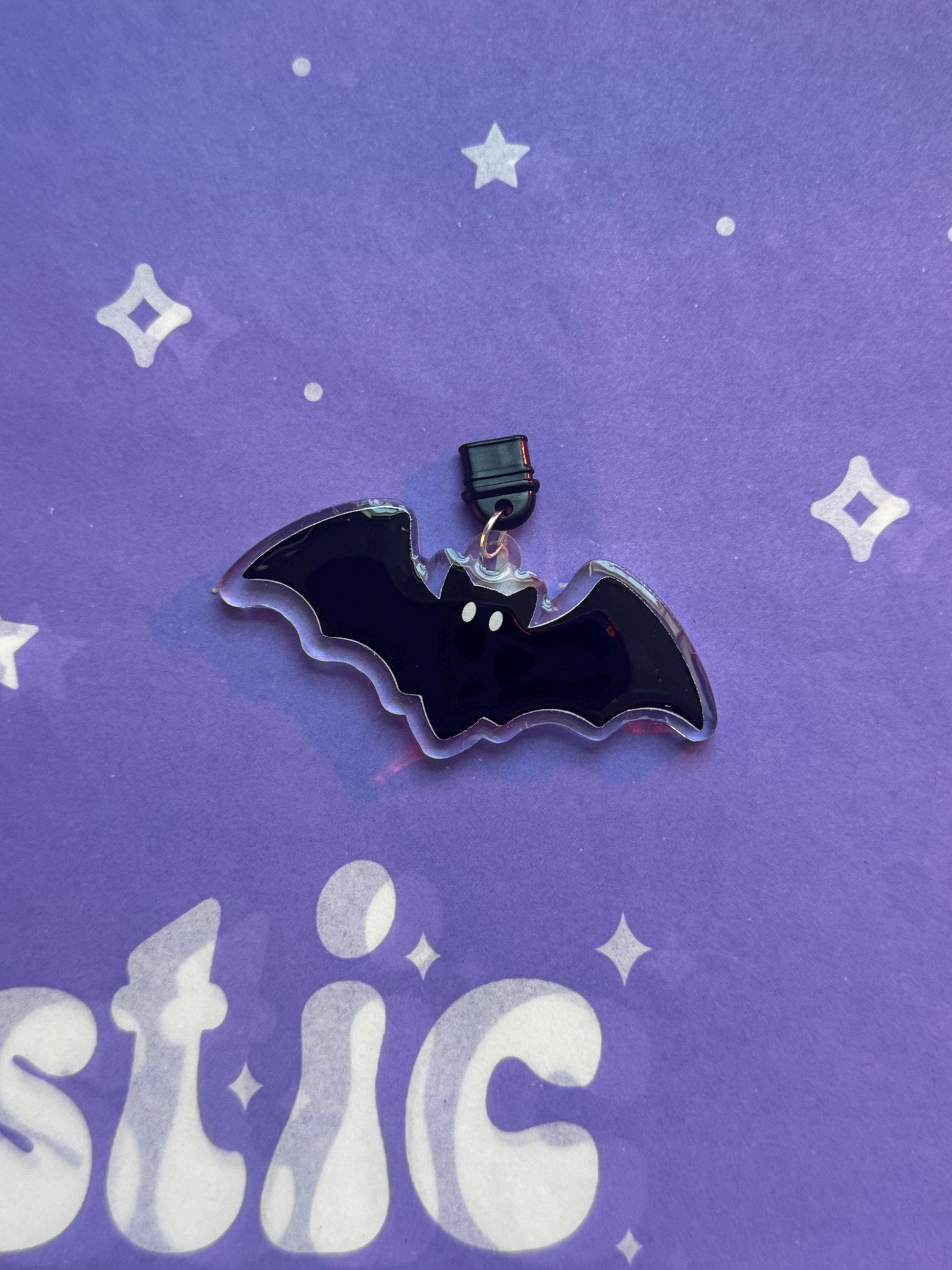 Bat Kindle Dust Plug Charm: Gothic USB-C Accessory