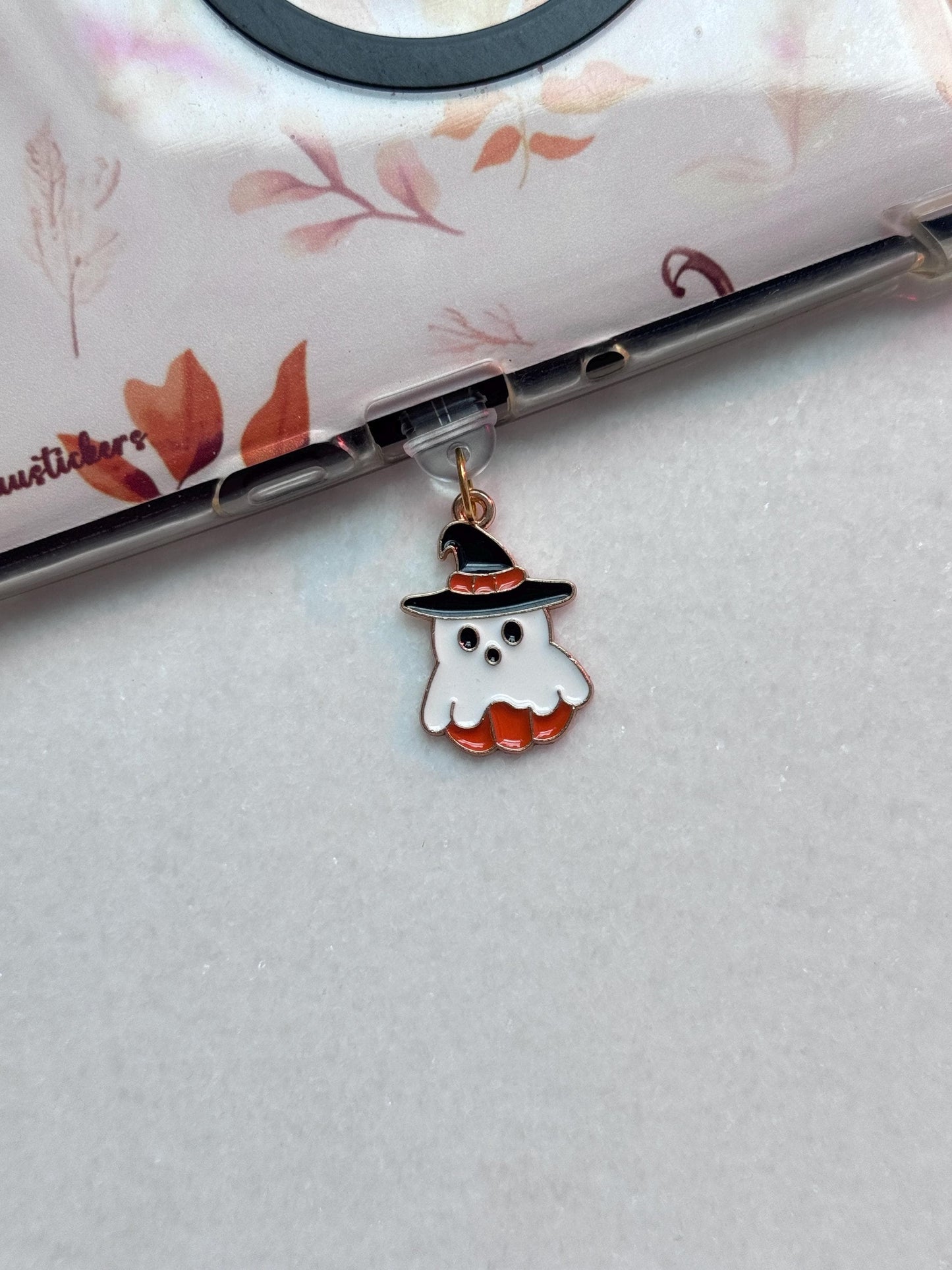 Ghost Dust Plug Charm – Halloween Kindle & Phone USB-C Accessory
