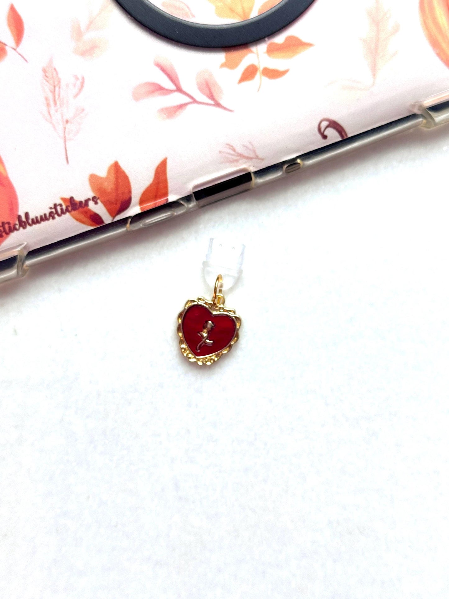 Vintage Heart Rose Dust Plug Charm – USB-C Accessory for Kindle, Phone & Tablet