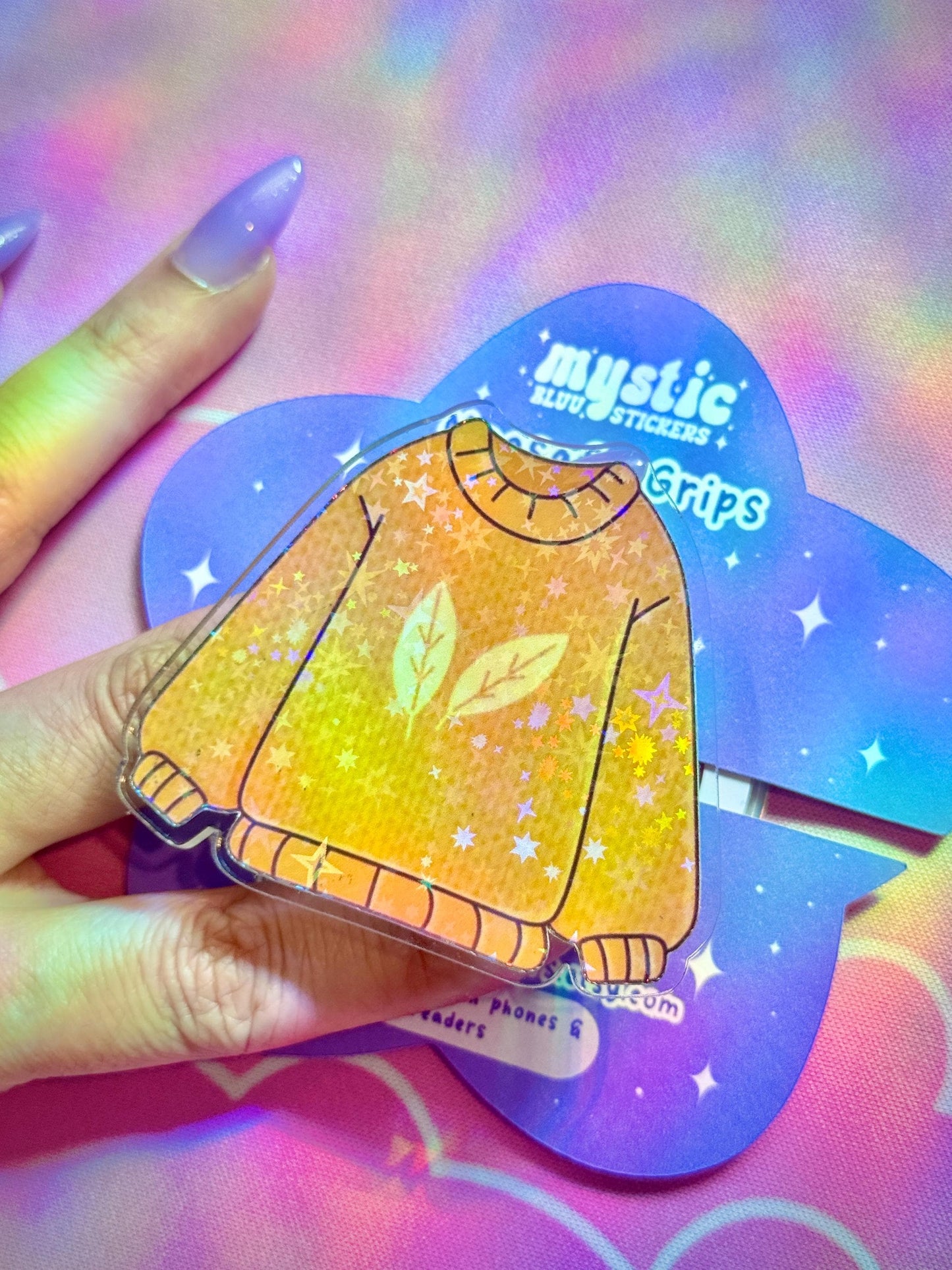 Fall Sweater Kindle Grip : Cozy Autumn MagSafe Holder for Phones and E-Readers