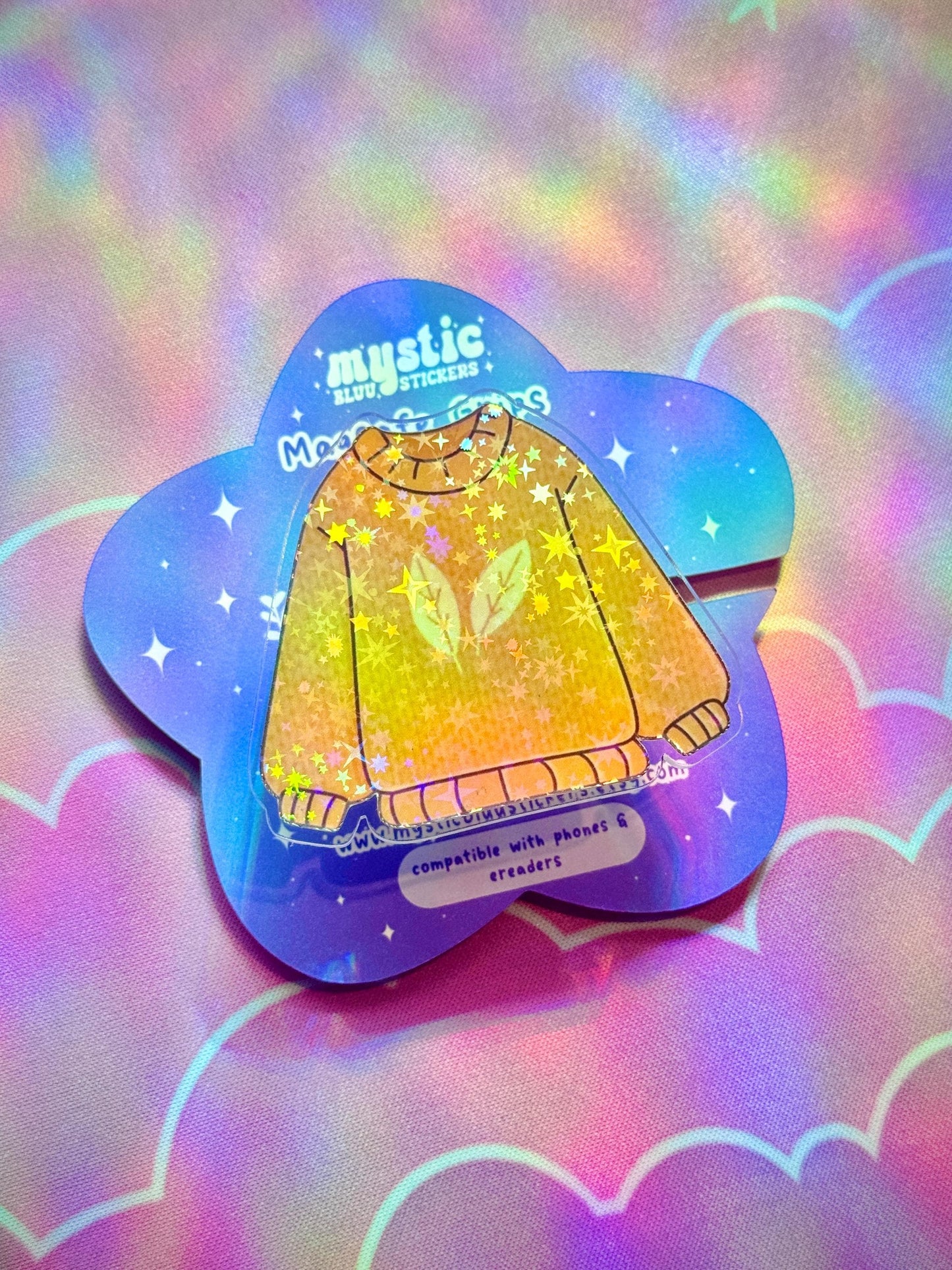 Fall Sweater Kindle Grip : Cozy Autumn MagSafe Holder for Phones and E-Readers