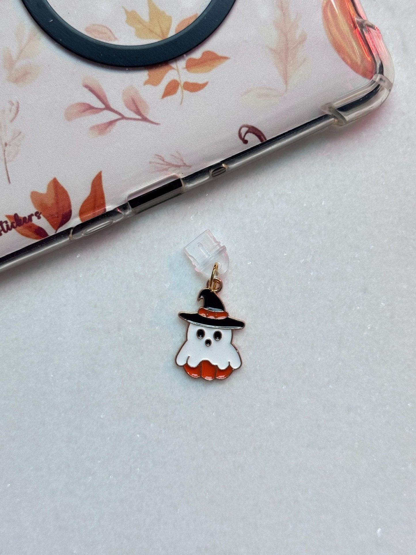 Ghost Dust Plug Charm – Halloween Kindle & Phone USB-C Accessory
