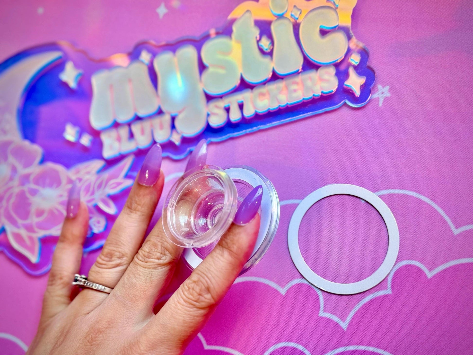 Christmas Ghost Kindle Grip – Cute Books, Holographic Sparkle Stand for Phones & E-Readers