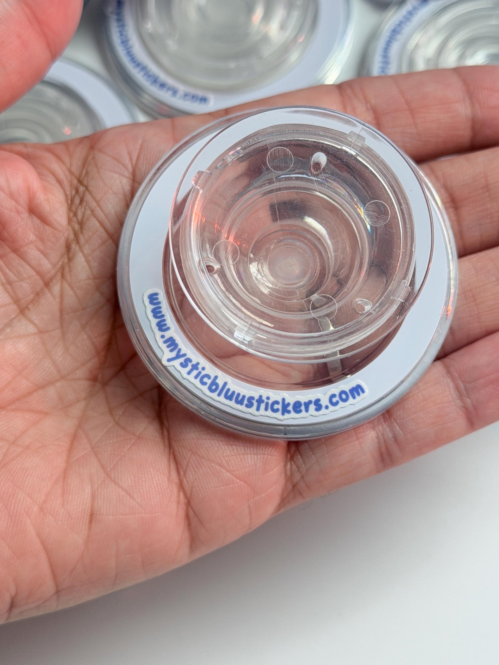 Checkered Heart MagSafe Phone Grip: Holographic 2D Valentines Kindle Grip