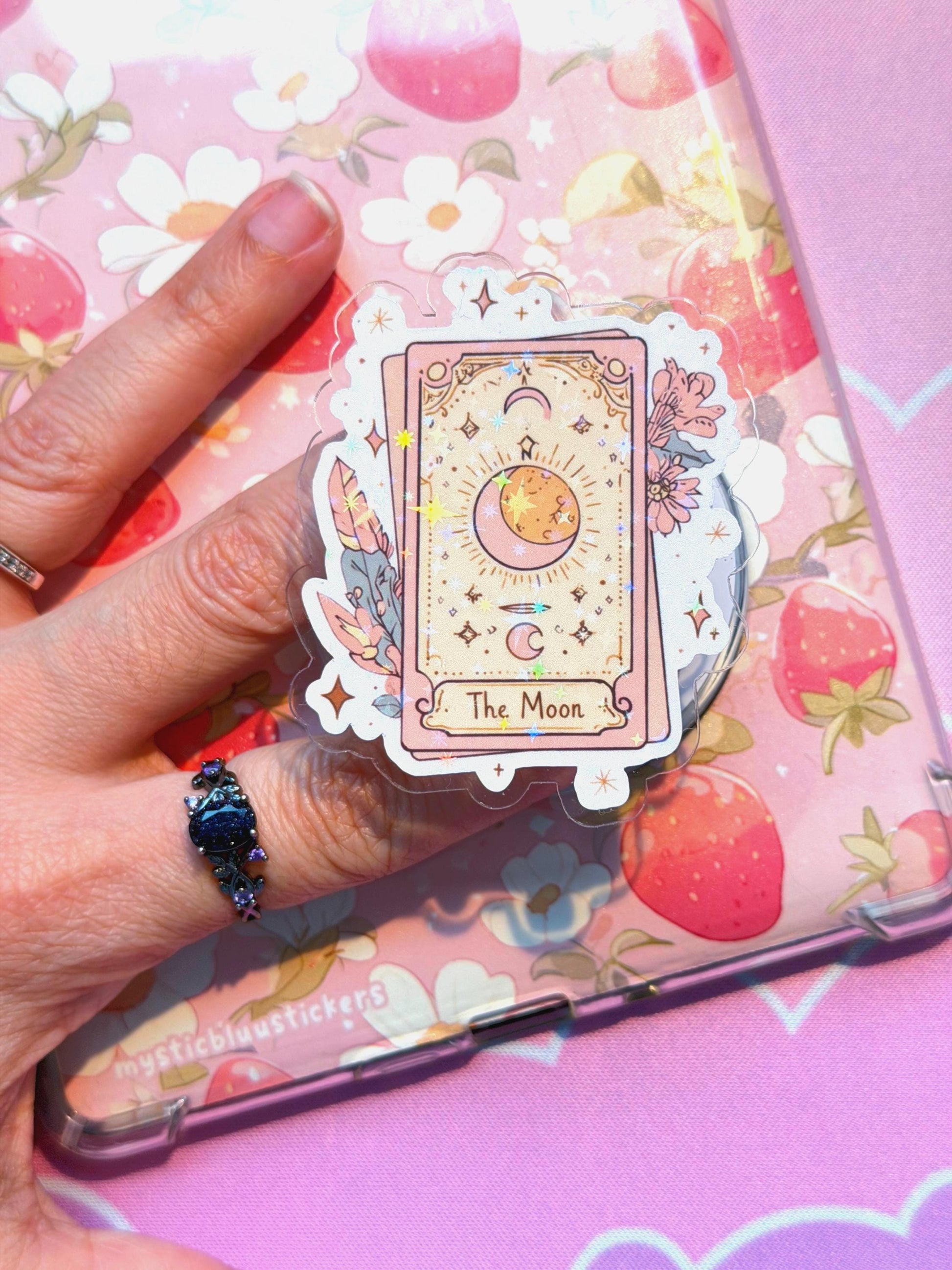 Tarot The Moon MagSafe Kindle Grip: Holographic 2D Celestial Phone Grip