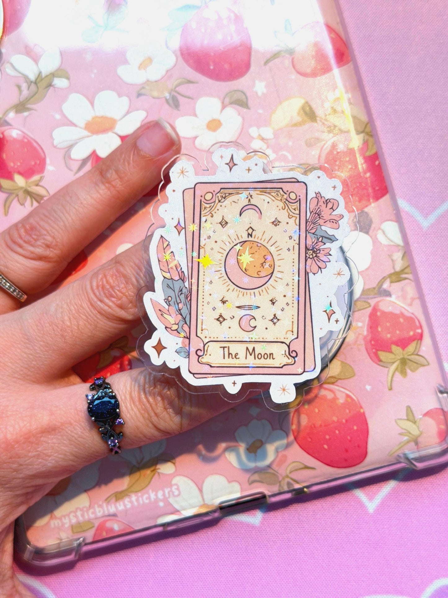 Tarot The Moon MagSafe Kindle Grip: Holographic 2D Celestial Phone Grip
