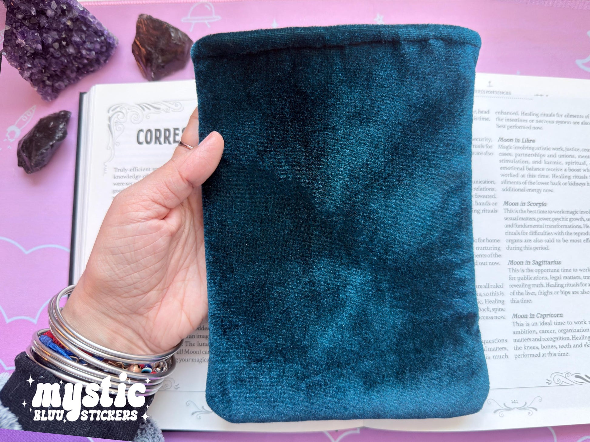 Deep Teal Kindle Sleeve – Padded E-Reader Pouch With Gold Satin